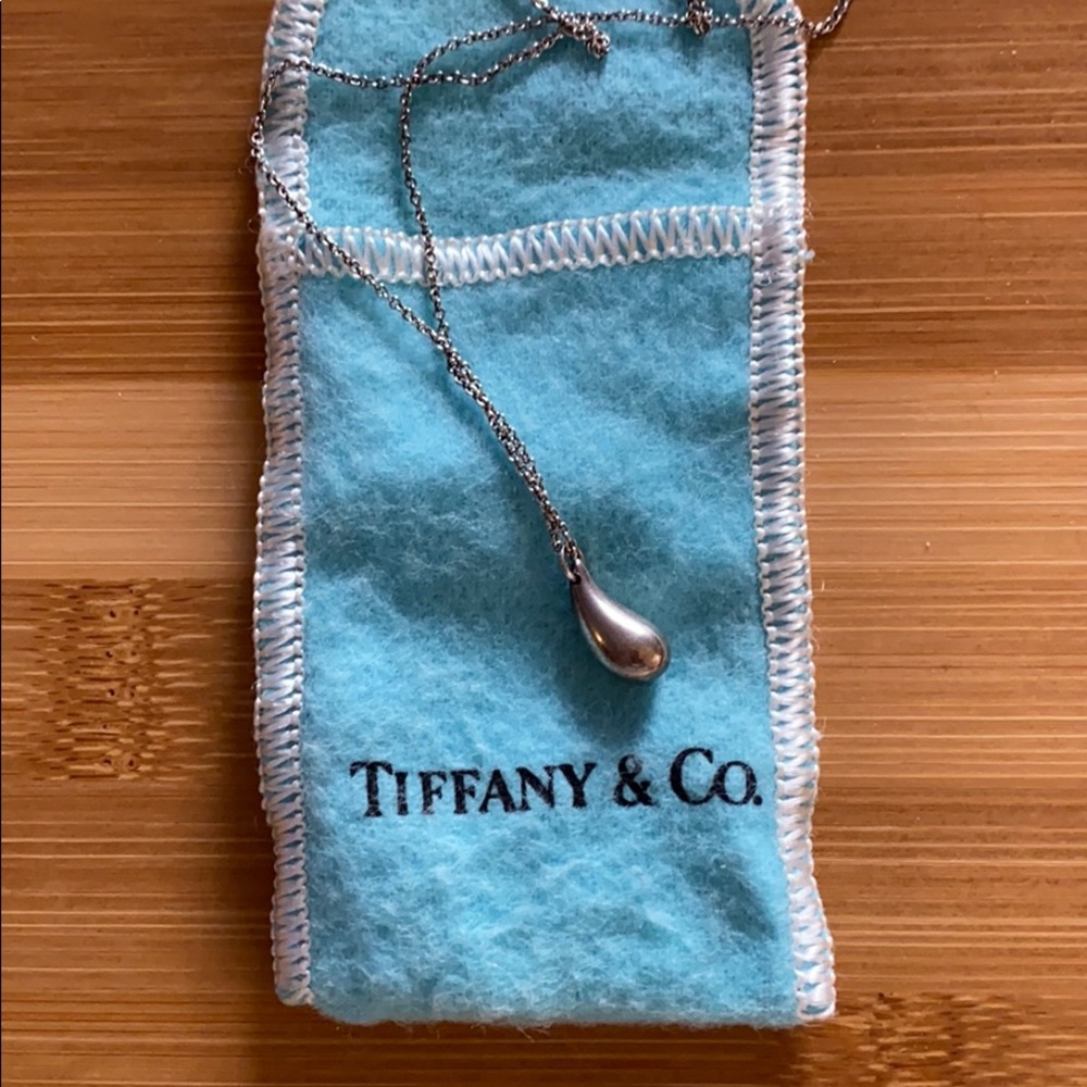 Tiffany teardrop necklace